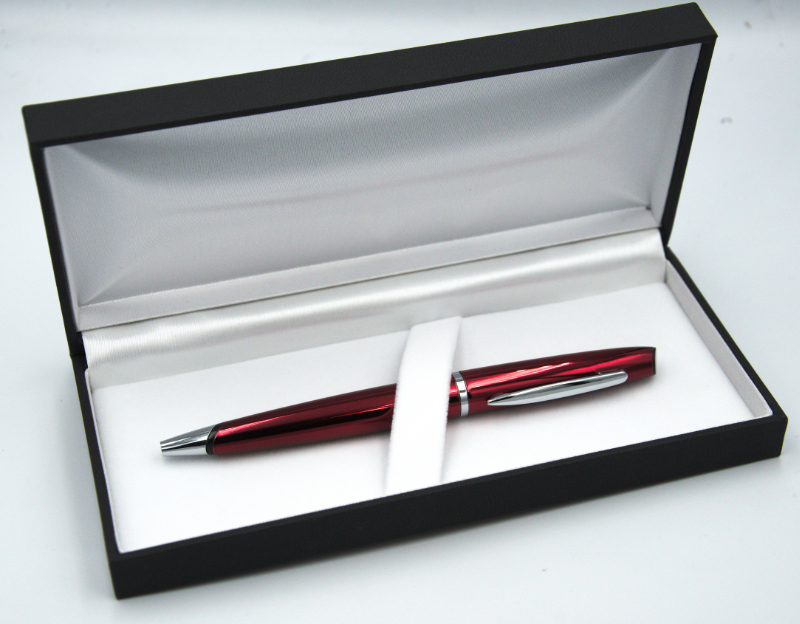 1. Długopis w etui czarnym